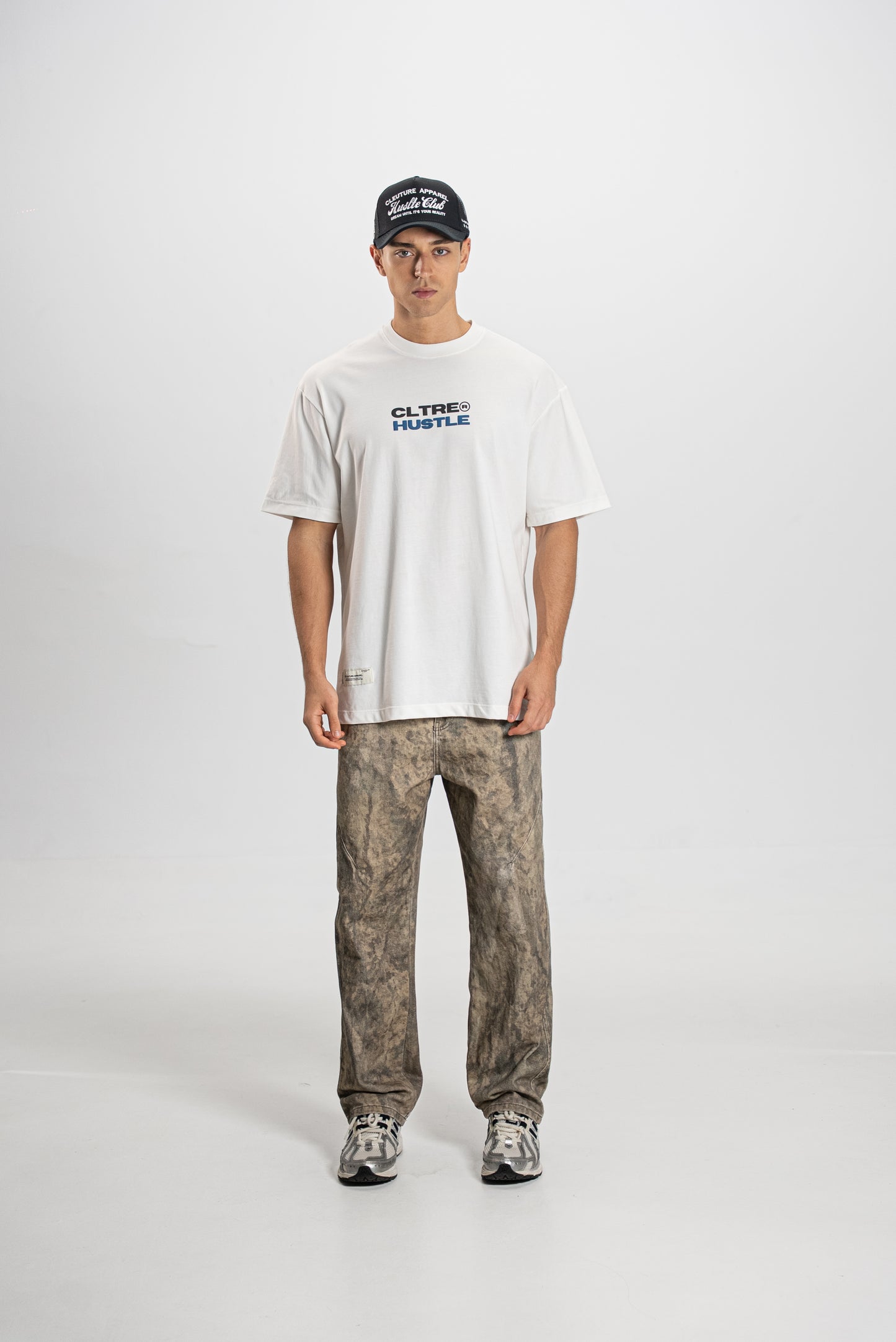 CAMISETA HUSTLE BLANCA