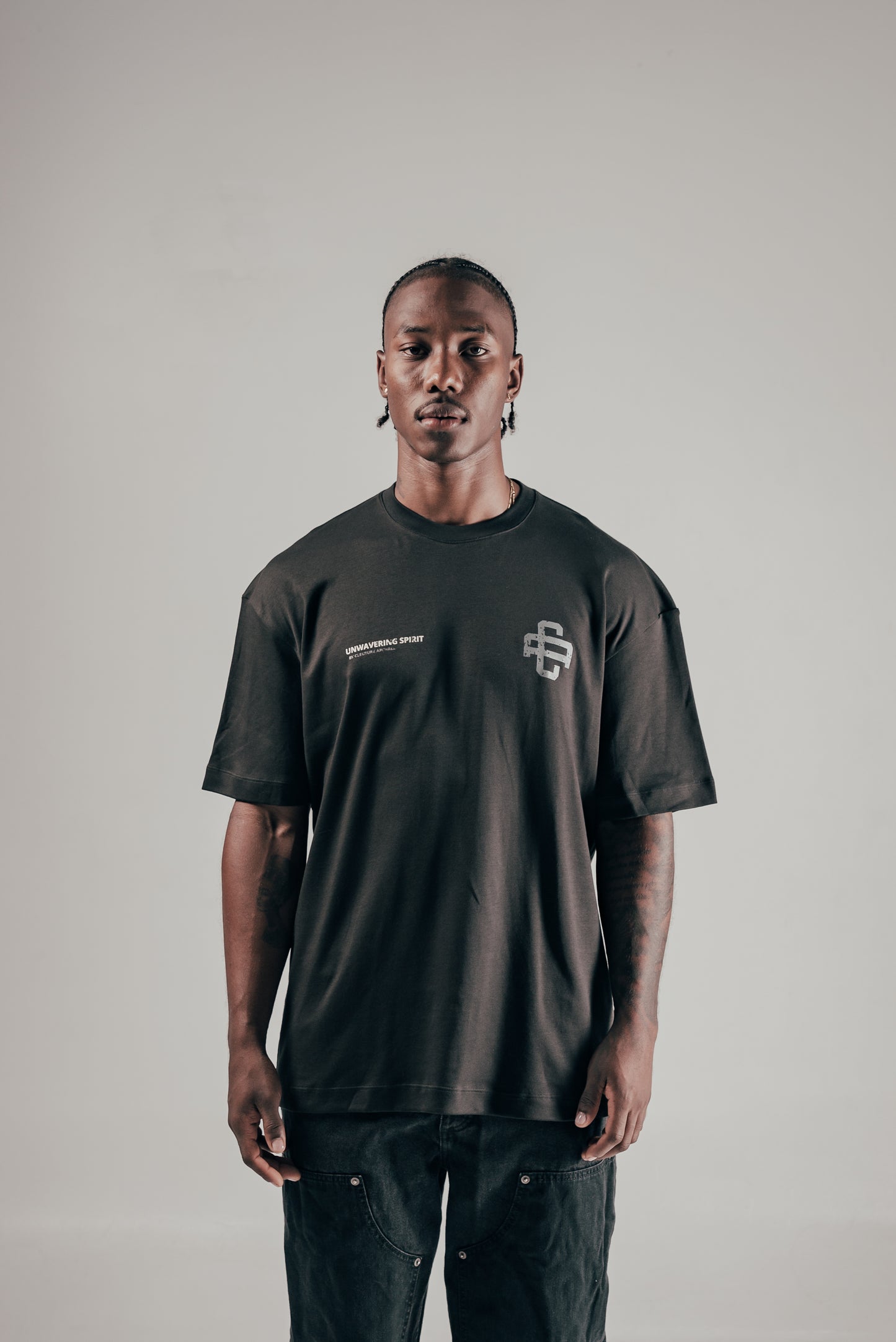 CAMISETA UNWAVERING BLACK