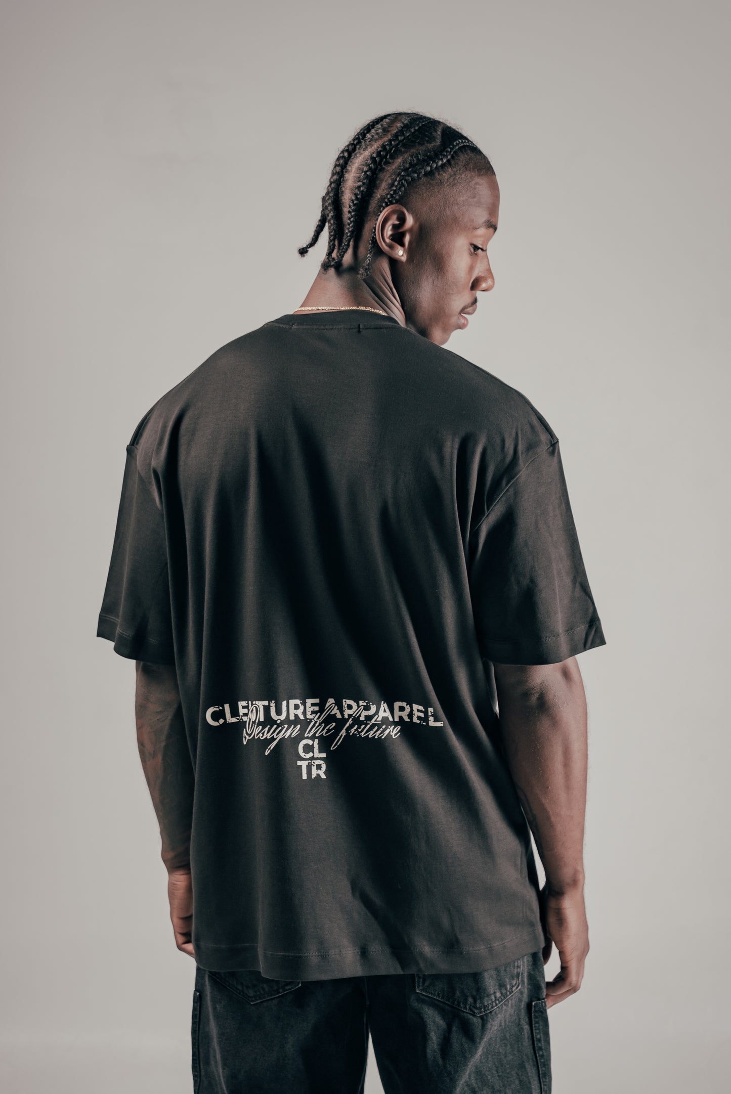 CAMISETA UNWAVERING BLACK